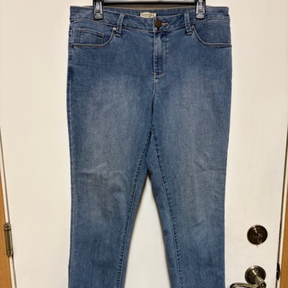 COLDWATEER CREEK BRAND WOMEN STETCH STRAIGHT LEG JEANS. SZ. 12